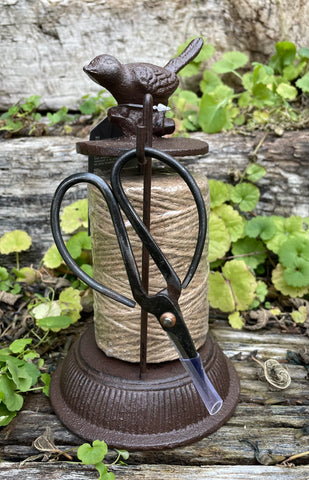 Bird Twine Dispenser With Scissors